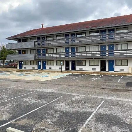 Motel 6 Memphis, TN - Downtown