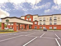 La Quinta Inn & Suites by Wyndham Mt. Laurel - Philadelphia