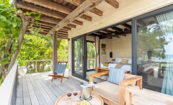 2. Villa Pe..
