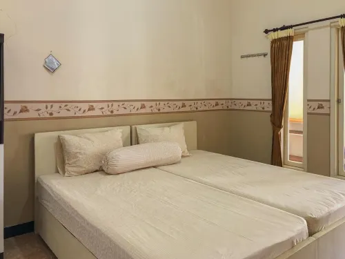 RedDoorz Syariah Near Pasar Sleko Madiun