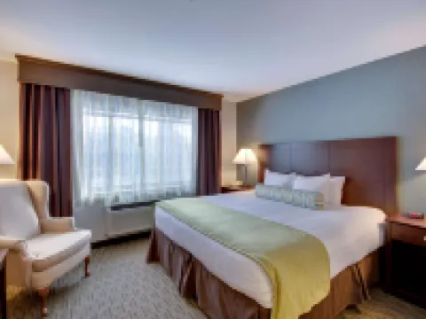 Best Western Plus the Inn at Hampton Hotels in Hampton