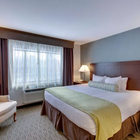 Best Western Plus the Inn at Hampton