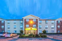 Super 8 by Wyndham McKinney/Plano Area Hotel di McKinney