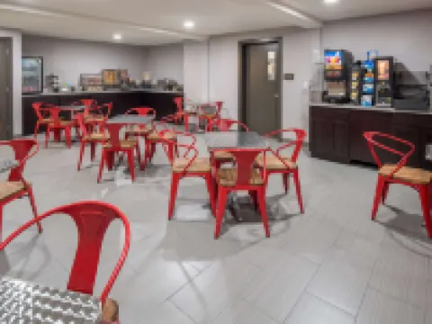 Red Lion Inn & Suites Everett Hotels in Everett