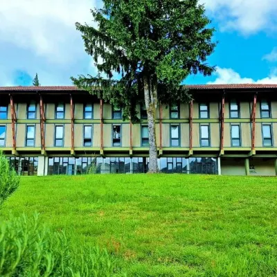 HI Geres - Pousada de Juventude do Gerês Hotel berhampiran Air Terjun Arado