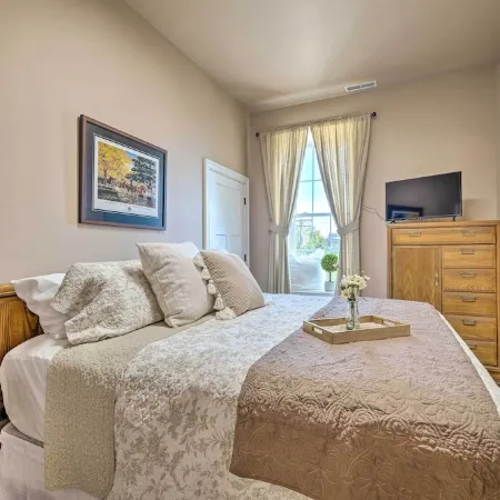 Quaint Apartment in Historic Georgetown!