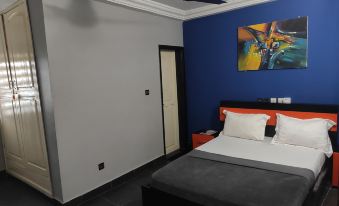 Standard Double Bed in Royal Blue Guest House and Bar