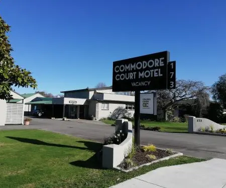 Commodore Court Motel