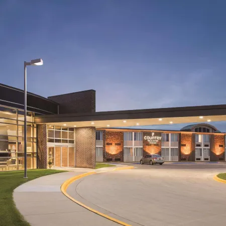 Country Inn & Suites by Radisson, Fergus Falls, MN