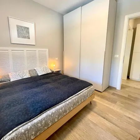 Beachside Villa: Private Garden, Modern Comfort