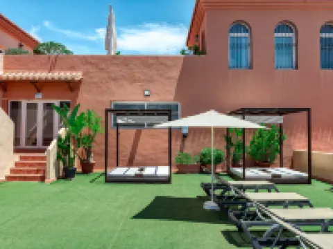 هوتل باييا تروبيكال فنادق في ألمونيكار