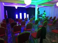 Valley Front View Hotel