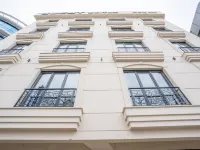 Guest Suites Hotels near Maltepe