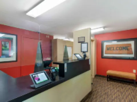 Extended Stay America Select Suites - Atlanta - Kennesaw Chastain Rd Hotels in Kennesaw