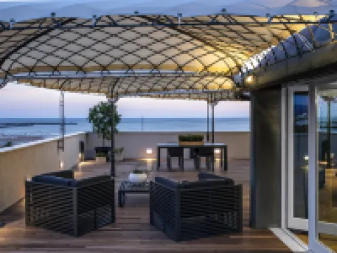 盧斯廣場酒店 維亞雷焦酒店