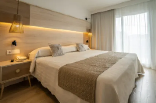 Leman Hotel y Apartamentos Hotel di 