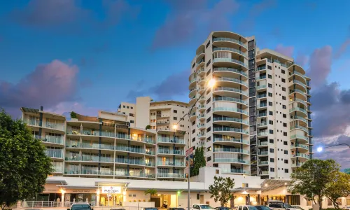 Piermonde Apartments Cairns