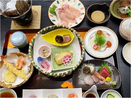 Izumizaki Country Village Отели в г. уезд Нисисиракава