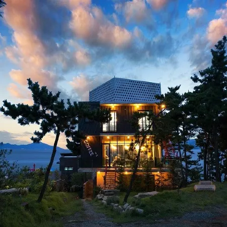 Sacheon Baum House Pool Villa