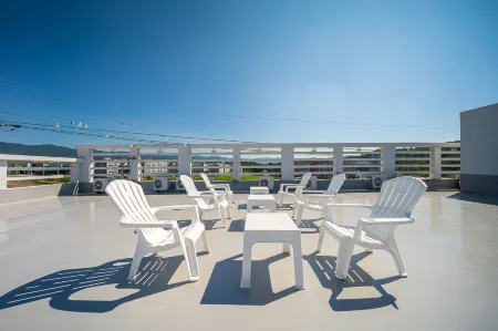 Gyeongju Yes Unmanned Hotel Отели рядом с достопримечательностью «Гробница Вонсон-вана в Кёнджу»