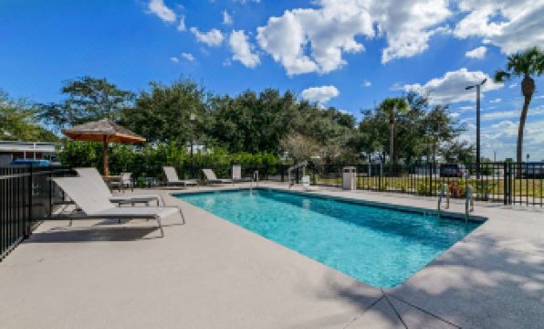 Best Western Auburndale Inn  Suites