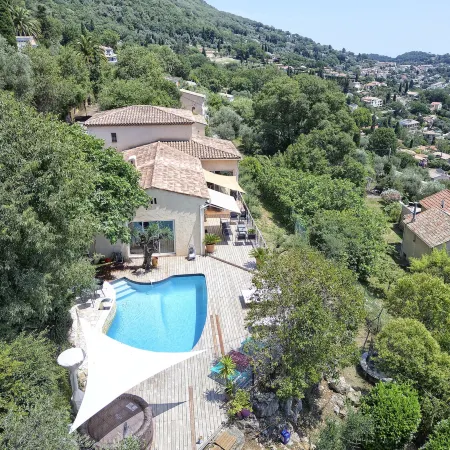 Spa Villa Mas Baucour Отели рядом с достопримечательностью «Museum of Art and History of Provence»