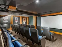 Hilton Grand Vacations Club Whistler Hotels near Emerald Express