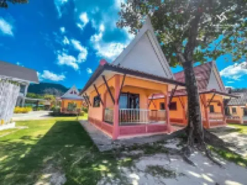 Kaibae Hut Resort Hotels near Kai Bae Beach