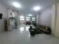 Homestay Family Syariah Hotels in Lamongan