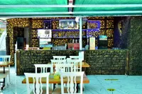 Aperion Beach Hotel Hotels near Camping Osay