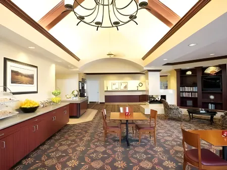 Residence Inn Evansville East Отели рядом с достопримечательностью «Истленд Молл»