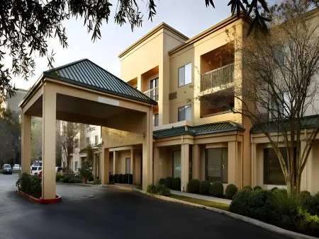 Courtyard Lafayette Airport Отели в г. Лафайетт