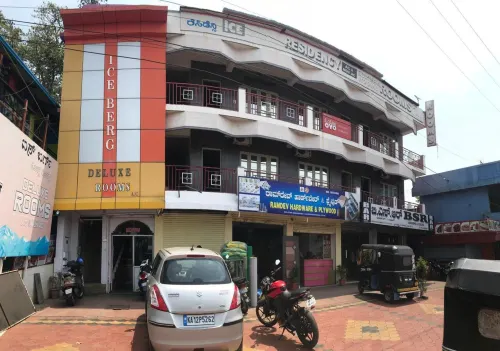 Ice Berg Deluxe Lodge Hotels in Kushalnagar