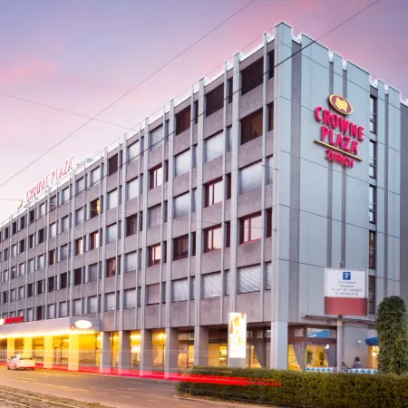 Crowne Plaza ZURICH by IHG Отели рядом с достопримечательностью «Ауссерзиль»