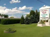 Colonial House Motor Inn Hotels in Lanark County