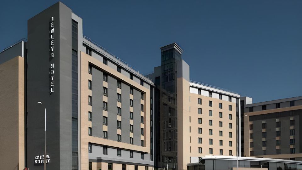 Clayton Hotel, Leeds