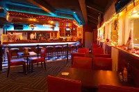 Ramada by Wyndham Indianapolis Speedway - bar
