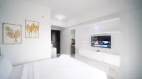 Well Furnished and Homey Studio (No Kitchen) Apartment at Suncity Residence By Travelio