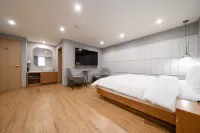 H Avenue Hotel in Gyeongju