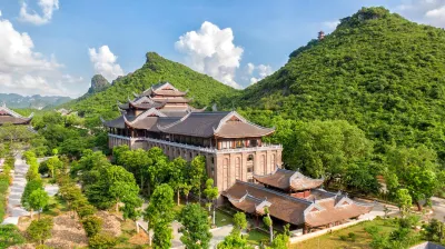 Tam Chuc Complex Hotels in Phủ Lý