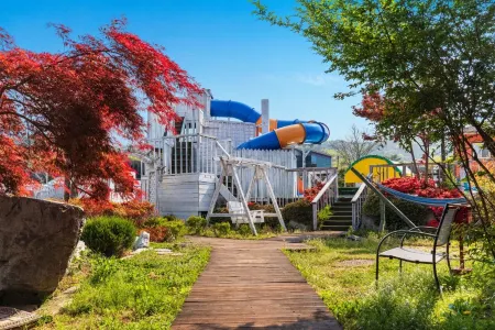 Gyeongju Pension 600 Отели рядом с достопримечательностью «Международный Конвенционный Центр Гёнджу Хвабаек»