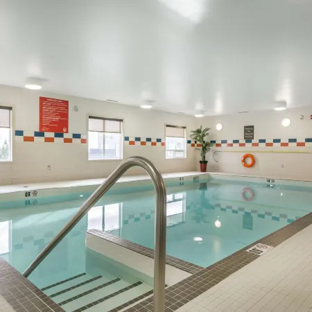 Comfort Inn & Suites Edmonton International Airport