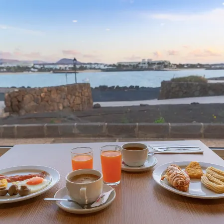 Apartamentos Galeon Playa