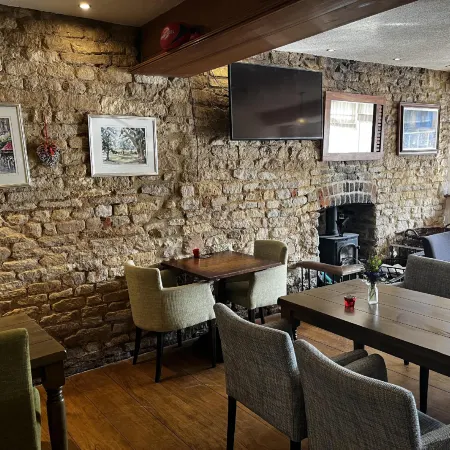 Crown & Anchor
