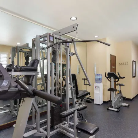 Best Western Plus Crown Colony Inn Suites