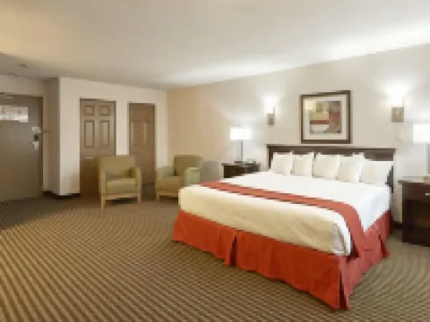 Ramada by Wyndham Abbotsford Hotels in Abbotsford
