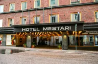 Clarion Hotel Mestari فنادق في 