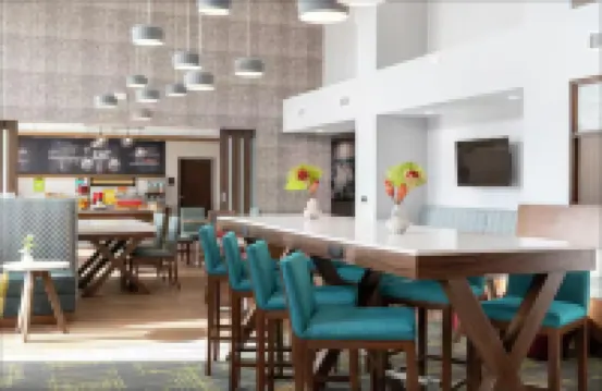 小石城機場漢普頓套房飯店 小石城機場附近的飯店