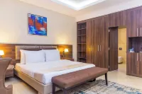 Bishop's Apartments and Suites