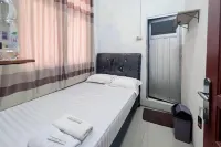 Penginapan Dheas Mitra RedDoorz